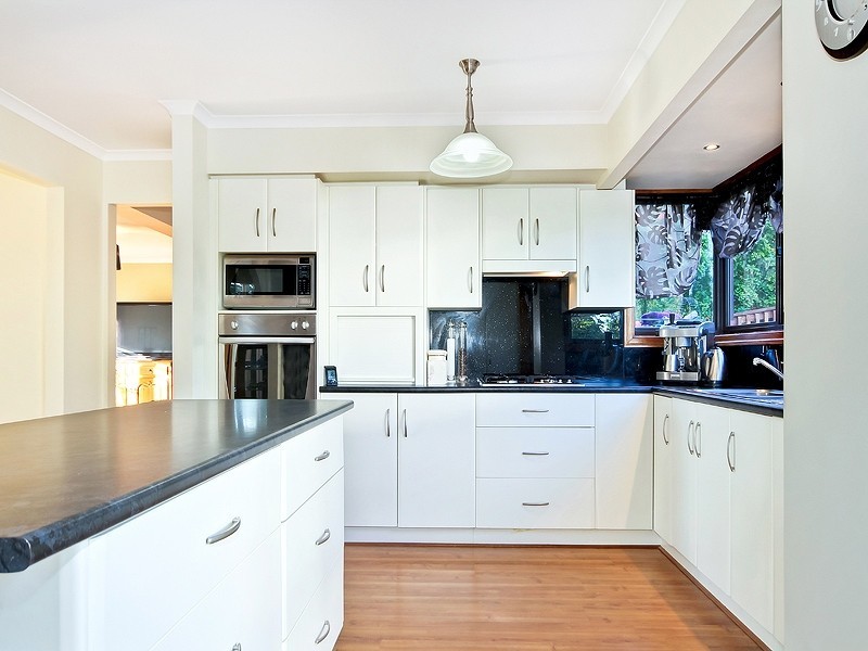 9 Karoola Court, Hallett Cove SA 5158