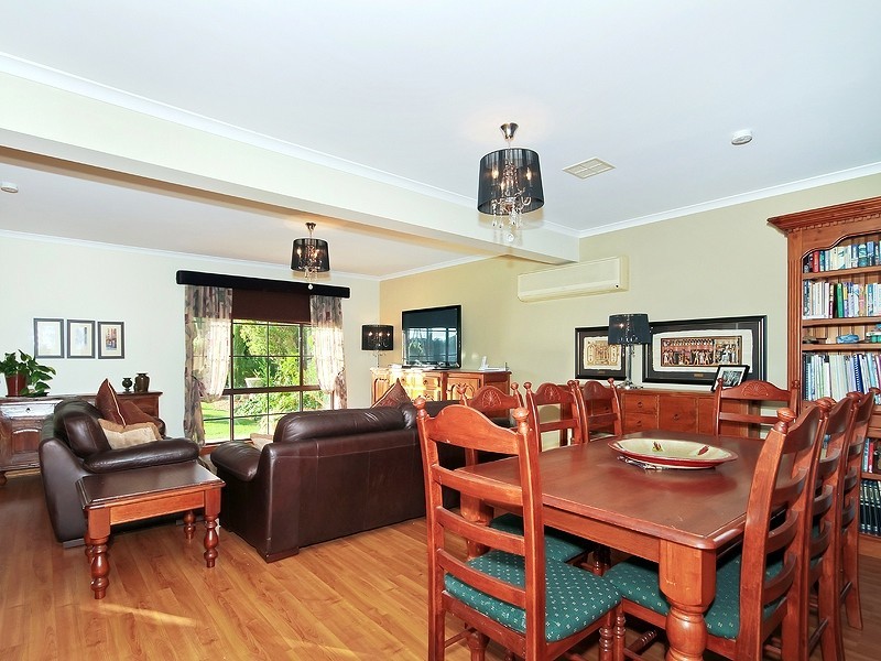 9 Karoola Court, Hallett Cove SA 5158