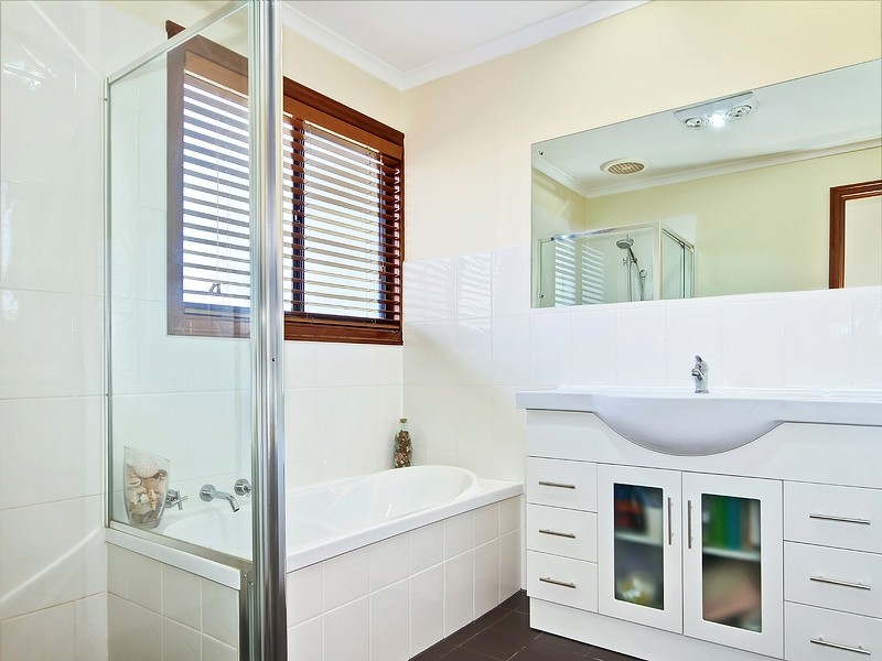 9 Karoola Court, Hallett Cove SA 5158