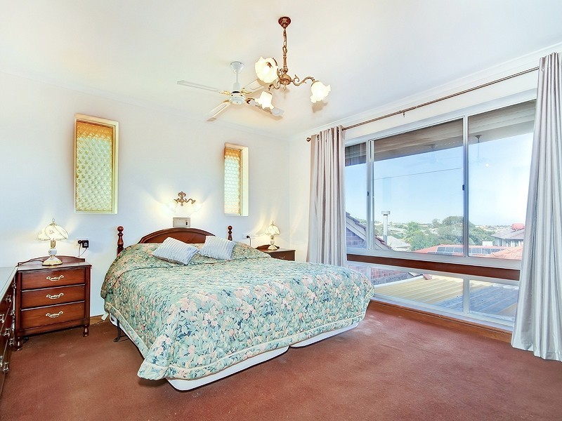47 Dutchman Drive, Hallett Cove SA 5158