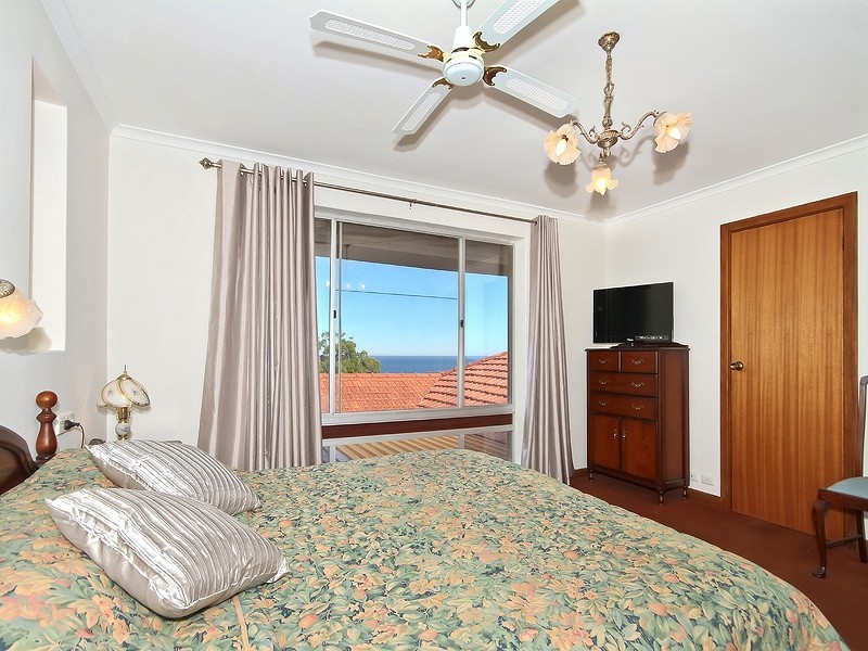 47 Dutchman Drive, Hallett Cove SA 5158