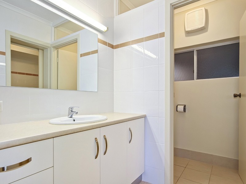 47 Dutchman Drive, Hallett Cove SA 5158