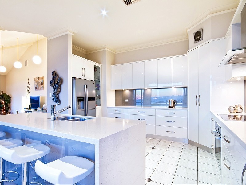 3 Arafura Court, Hallett Cove SA 5158