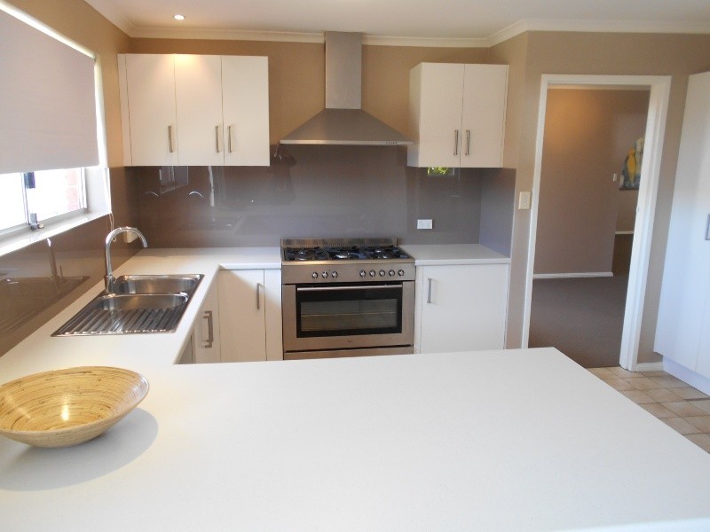 22 Lerunna Avenue, Hallett Cove SA 5158