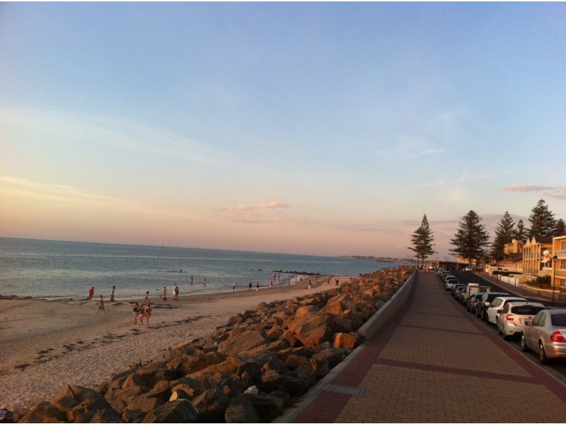 2/14 Broadway, Glenelg South SA 5045