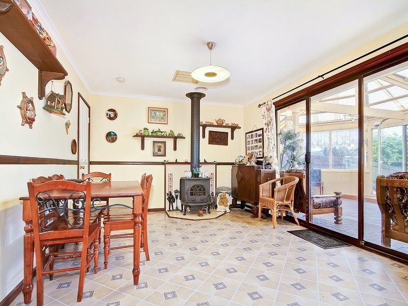 43 Dutchman Drive, Hallett Cove SA 5158