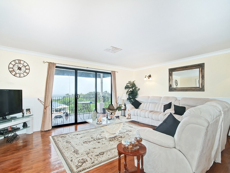 43 Dutchman Drive, Hallett Cove SA 5158