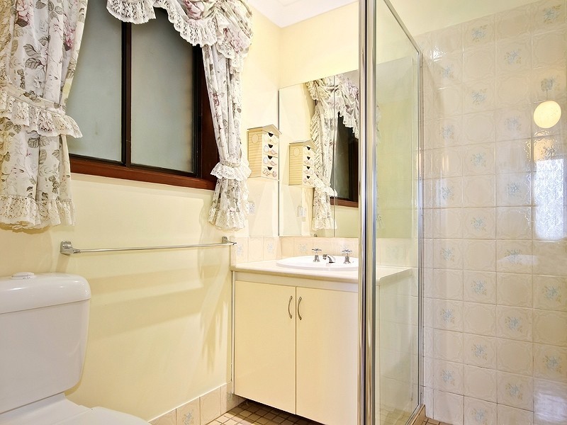 43 Dutchman Drive, Hallett Cove SA 5158