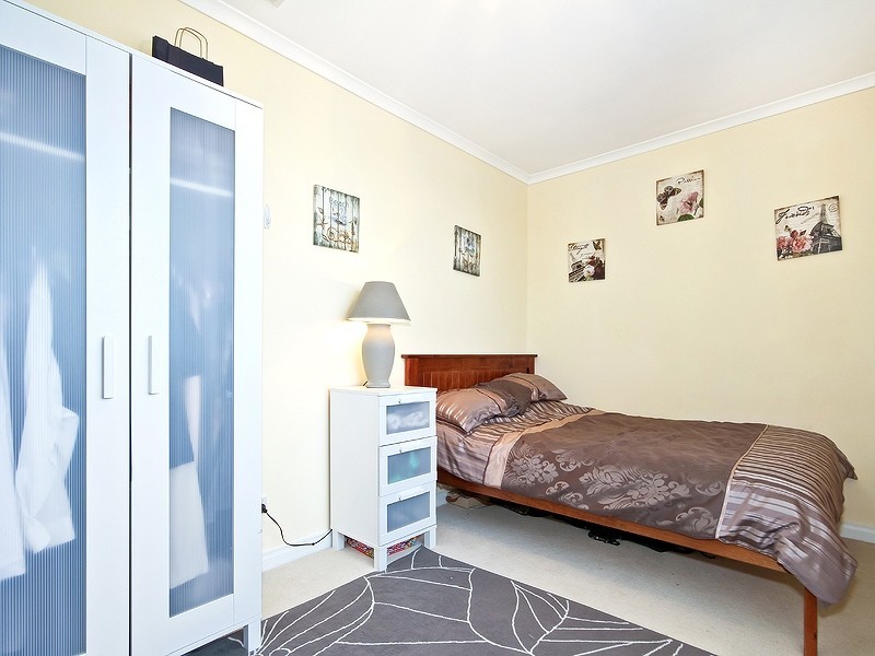 43 Dutchman Drive, Hallett Cove SA 5158