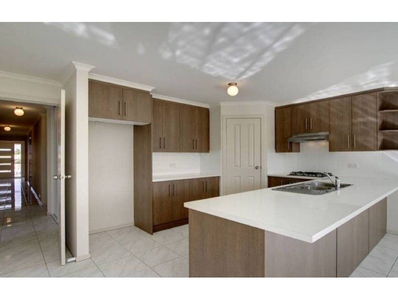 16 Yarr Crescent, Seaford Meadows SA 5169