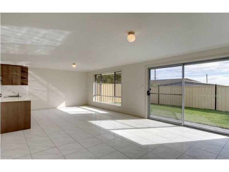 16 Yarr Crescent, Seaford Meadows SA 5169