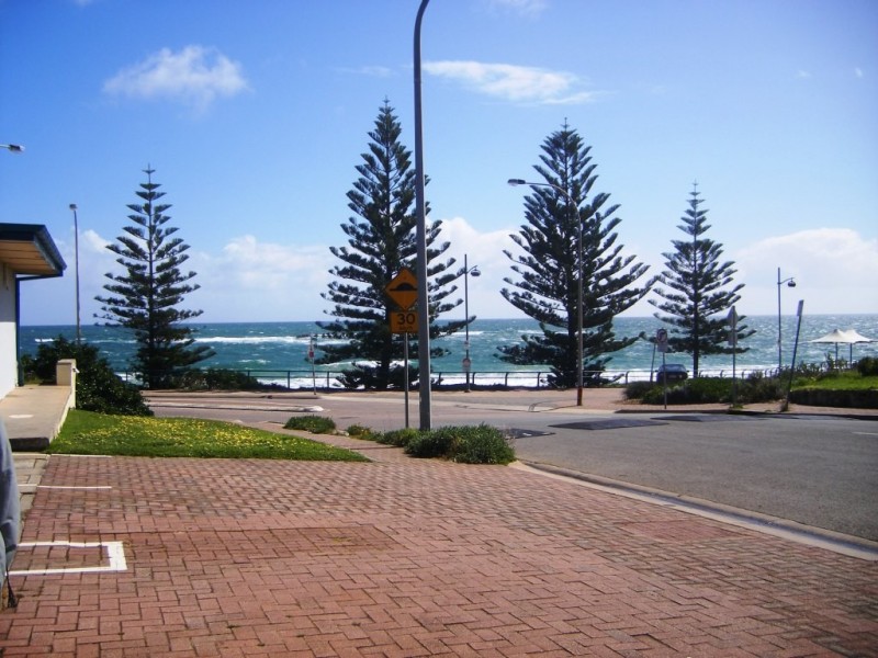 5/32 The Esplanade, Christies Beach SA 5165