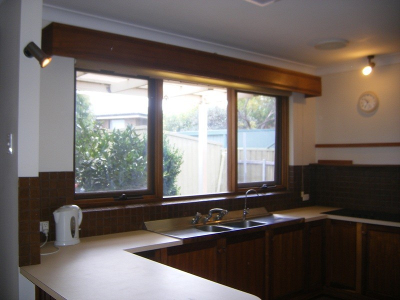 4 Coringle Crescent, Hallett Cove SA 5158