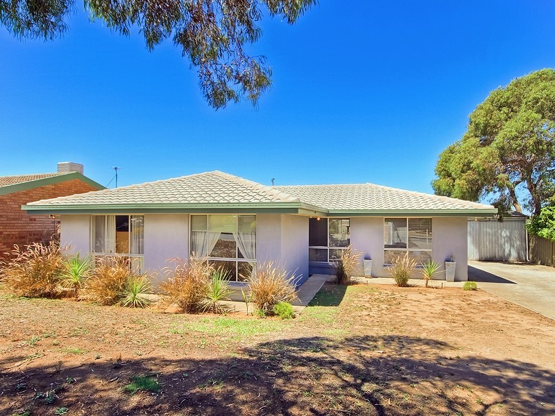 22 Lerunna Avenue, Hallett Cove SA 5158