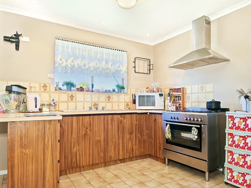 22 Lerunna Avenue, Hallett Cove SA 5158