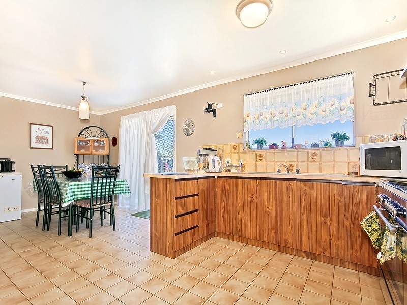 22 Lerunna Avenue, Hallett Cove SA 5158