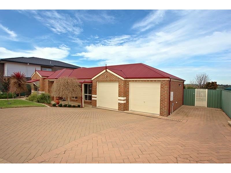 16 Erebus Glen, Hallett Cove SA 5158