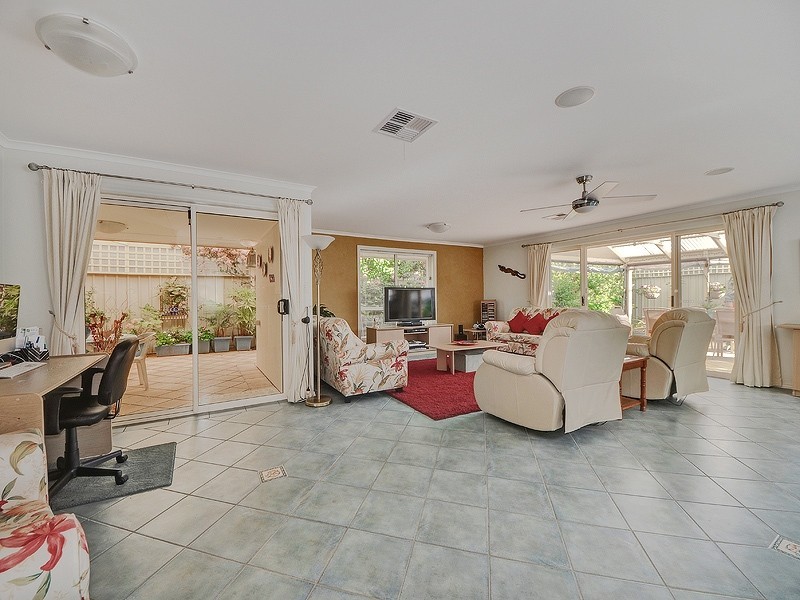 18 Caroline Close, Sheidow Park SA 5158