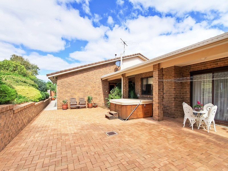 12 Fireball Avenue, Hallett Cove SA 5158