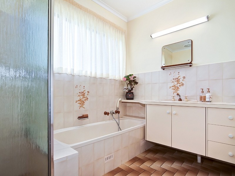 12 Fireball Avenue, Hallett Cove SA 5158