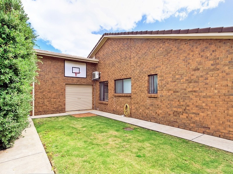 12 Fireball Avenue, Hallett Cove SA 5158