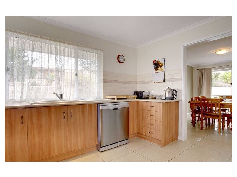 9 Marina Court, Hallett Cove SA 5158
