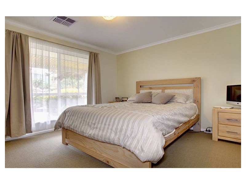 9 Marina Court, Hallett Cove SA 5158