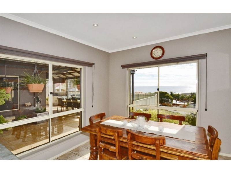 12 Ibis Crescent, Hallett Cove SA 5158