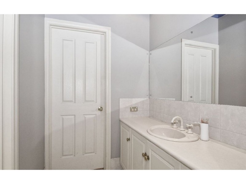 12 Ibis Crescent, Hallett Cove SA 5158