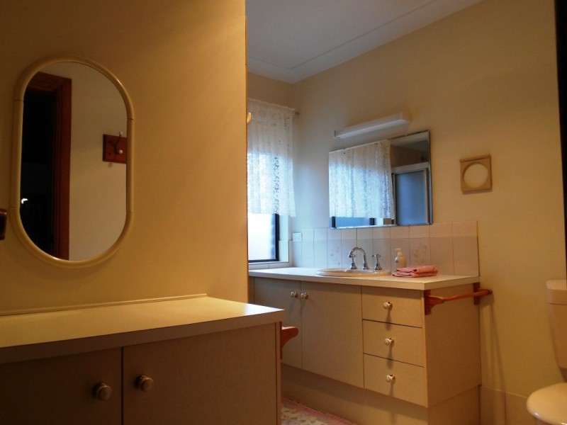 32 Oakvale Way, Hallett Cove SA 5158