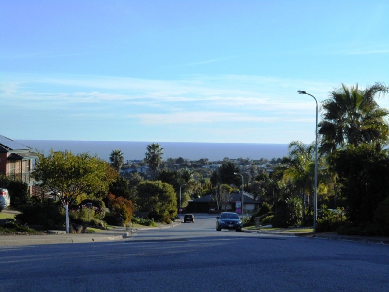 32 Oakvale Way, Hallett Cove SA 5158