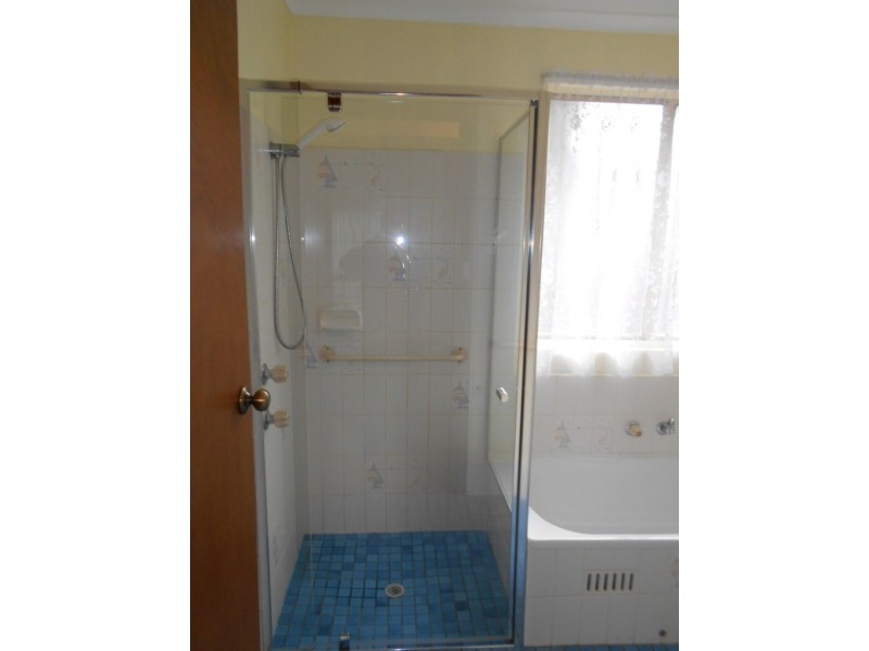 1 / 4 South Avenue, Hallett Cove SA 5158