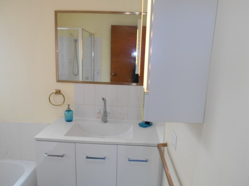 1 / 4 South Avenue, Hallett Cove SA 5158