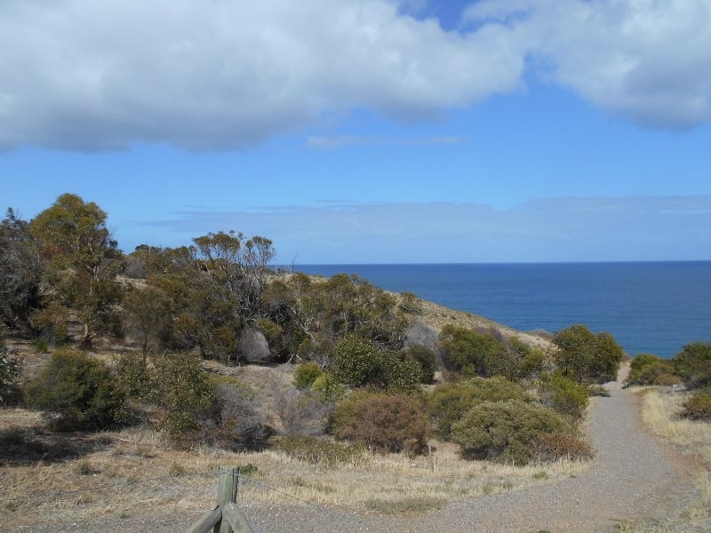 1 / 4 South Avenue, Hallett Cove SA 5158