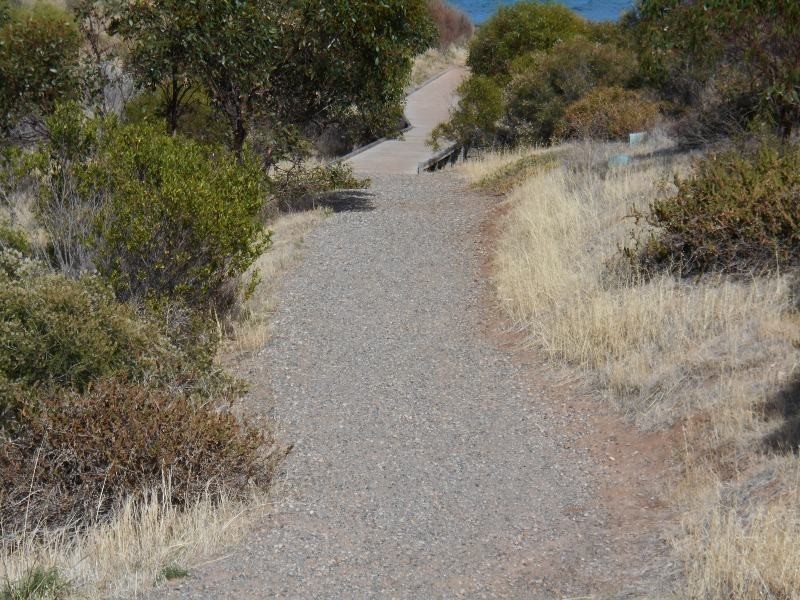 1 / 4 South Avenue, Hallett Cove SA 5158