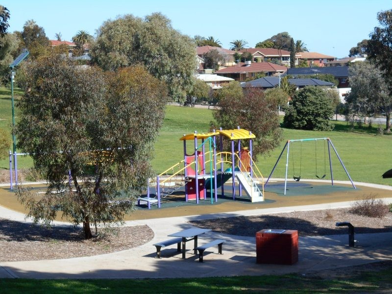 6 Signet Street, Hallett Cove SA 5158