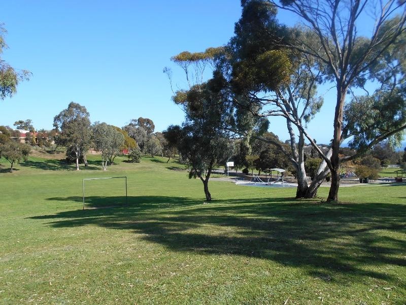 6 Signet Street, Hallett Cove SA 5158