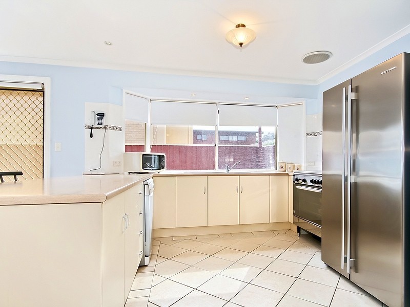 15 Seaview Avenue, Hallett Cove SA 5158