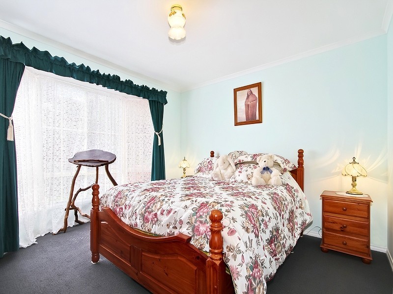 15 Seaview Avenue, Hallett Cove SA 5158