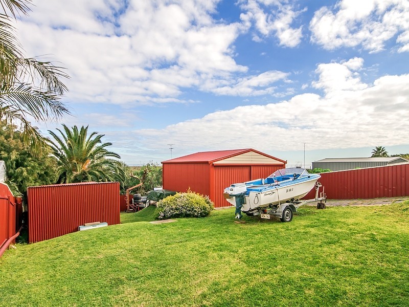 15 Seaview Avenue, Hallett Cove SA 5158