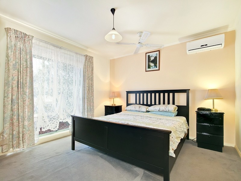 4 First Street, Hallett Cove SA 5158