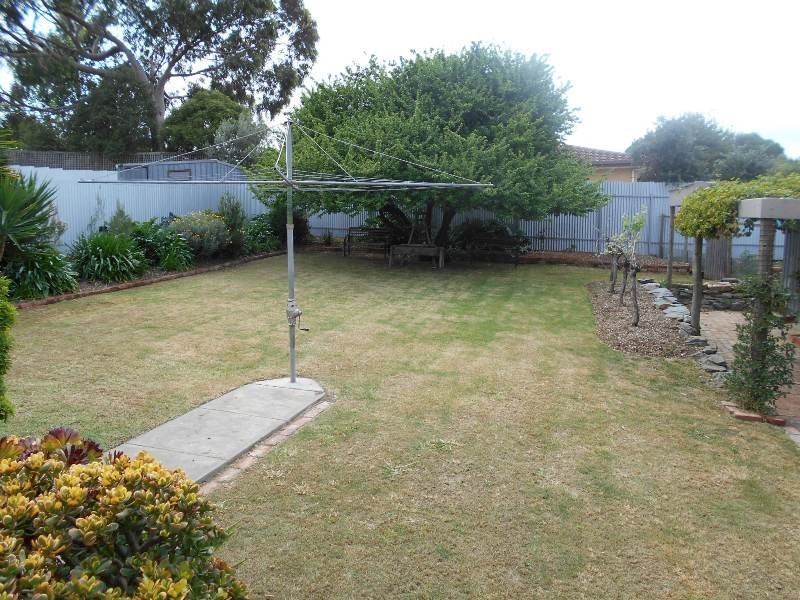 28 Judith Crescent, Morphett Vale SA 5162