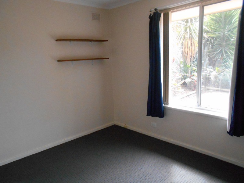 28 Judith Crescent, Morphett Vale SA 5162