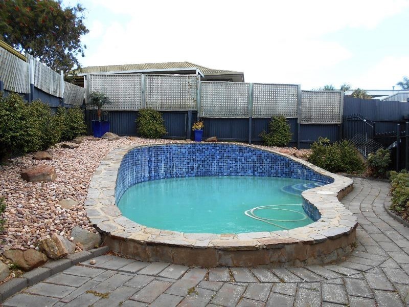 64 Capella Drive, Hallett Cove SA 5158