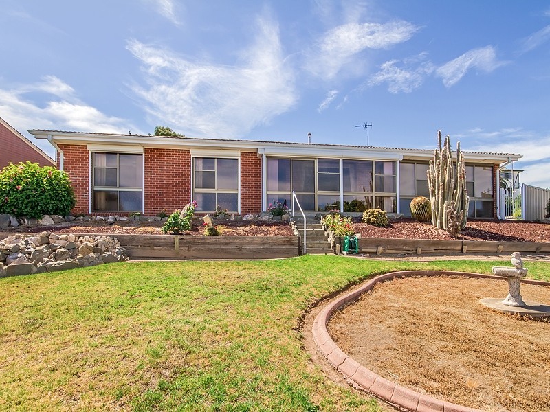 3a Mayflower Crescent, Hallett Cove SA 5158