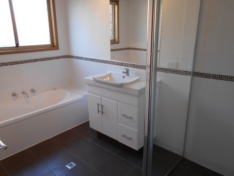 12 Young Street, Trott Park SA 5158