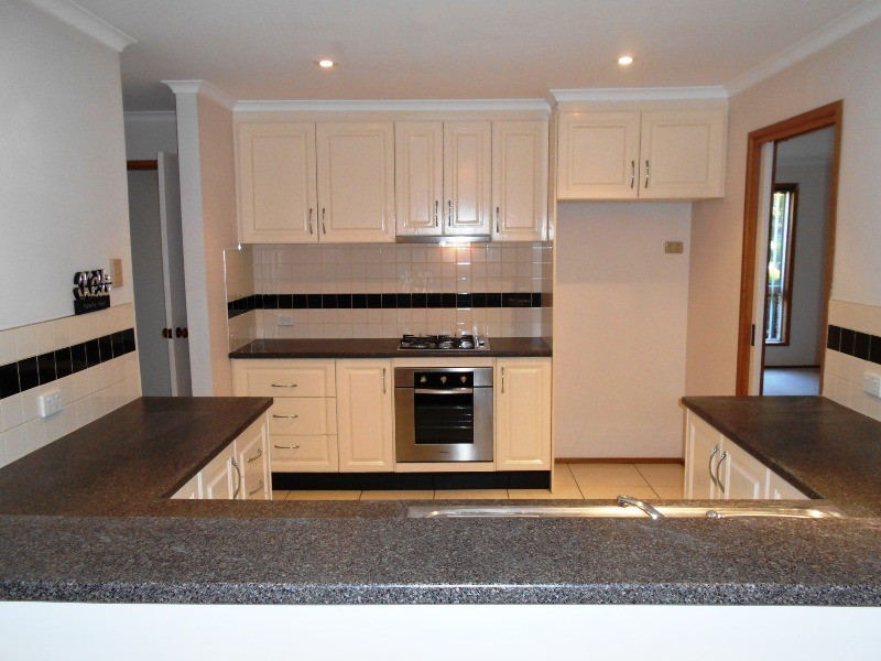 12 Young Street, Trott Park SA 5158