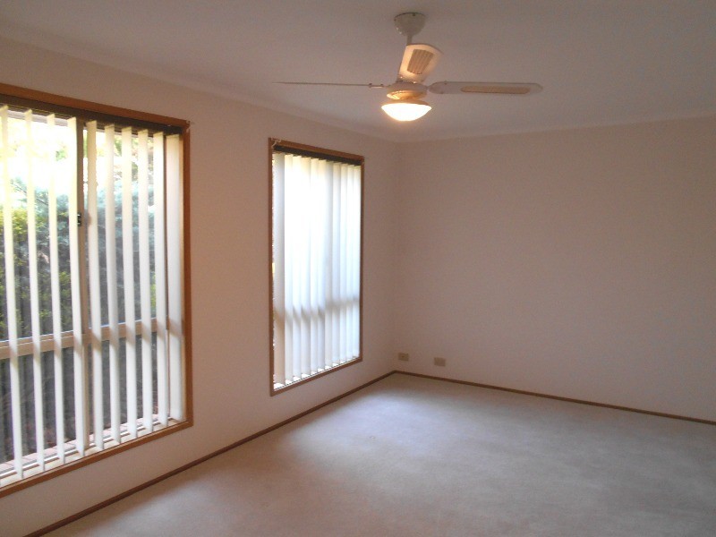 12 Young Street, Trott Park SA 5158