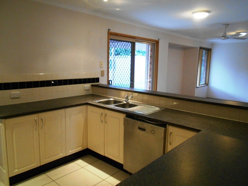 12 Young Street, Trott Park SA 5158