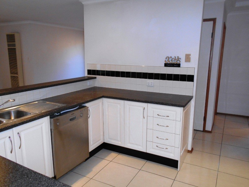 12 Young Street, Trott Park SA 5158